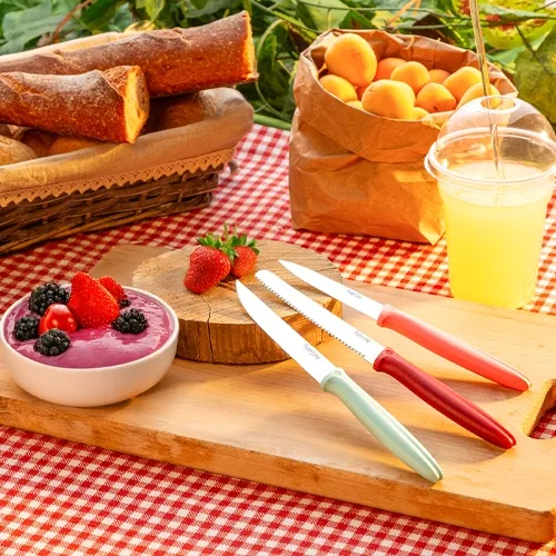 Yaz Aylarında Hafif ve Ferah Kahvaltı Önerileri: Smoothie ve Bowl Tarifleriyle Serinleyin