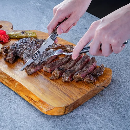 Etseverlerin İftar Masasında Baş Köşede Duracak Steak Bıçakları